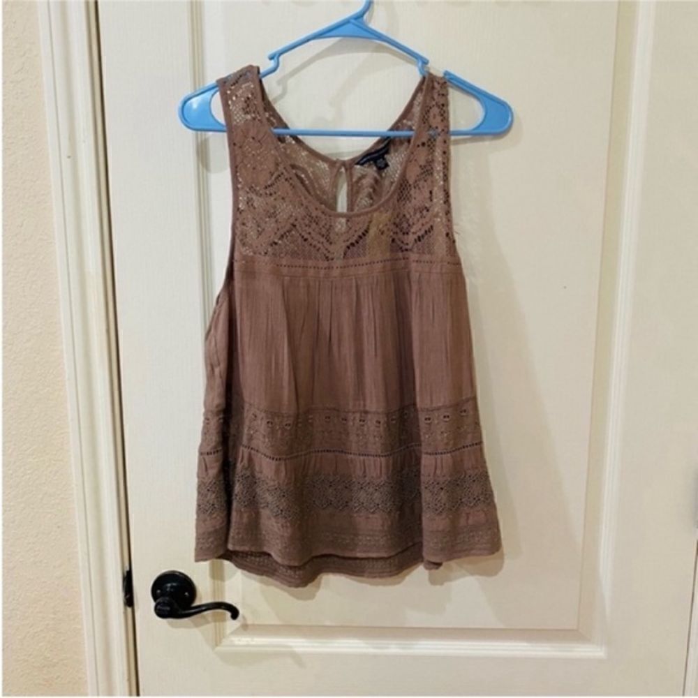 NWT‎ American Eagle crochet trim blouse